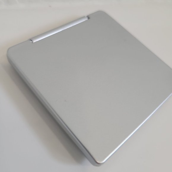 Elegant Silver Floral Compact Mirror - Picture 8 of 8